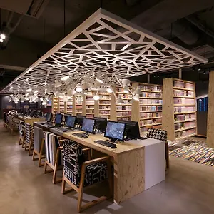 Booth Netcafe & Capsule Hôtel capsule